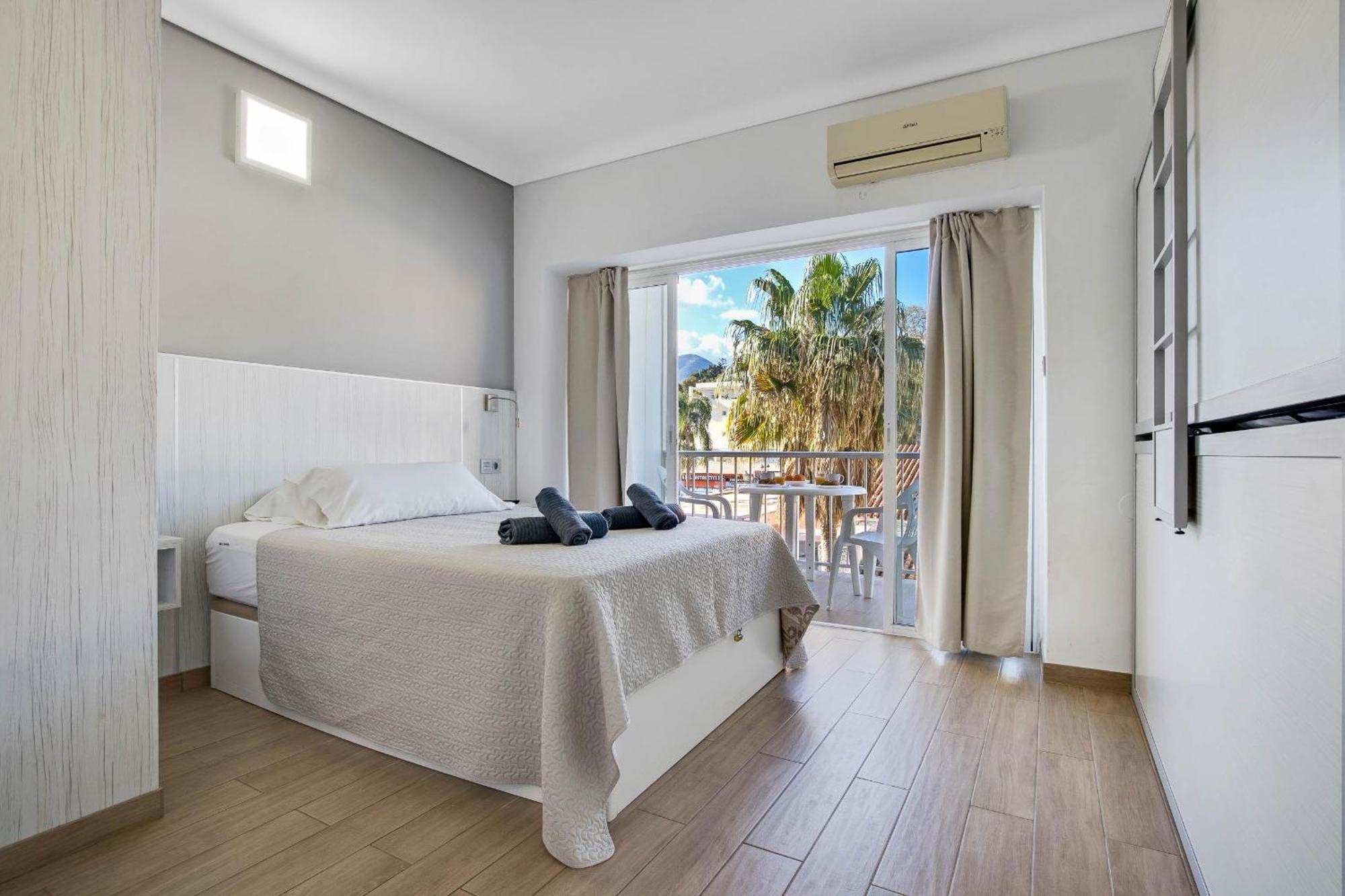 Carihuela Palace 418 By Ivi Real Estate Torremolinos Exteriör bild